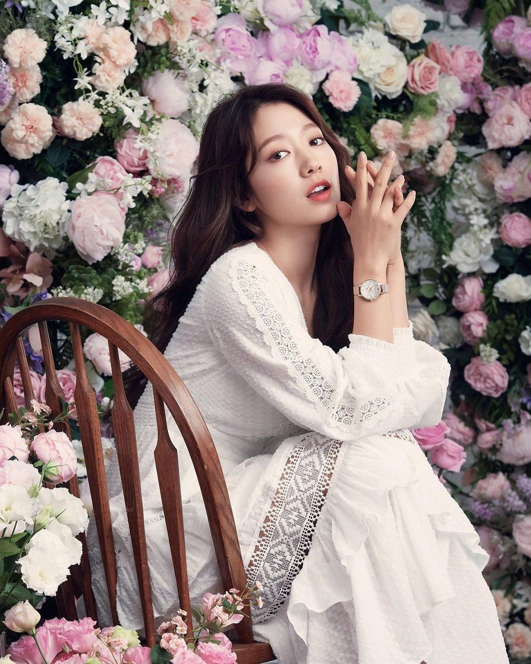 Diễn vi&ecirc;n Park Shin-hye sinh con sau 4 th&aacute;ng cưới - Ảnh 1.