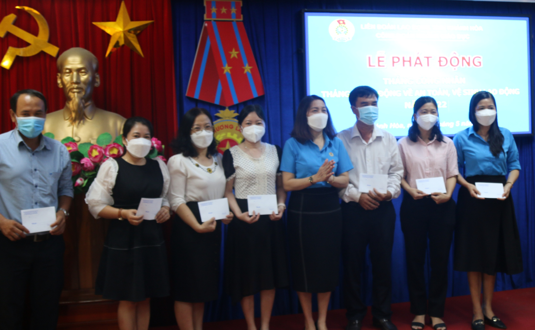 Kh&aacute;nh Ho&agrave;: Tổ chức nhiều hoạt động chăm lo cho đo&agrave;n vi&ecirc;n trong Th&aacute;ng C&ocirc;ng nh&acirc;n - Ảnh 2.