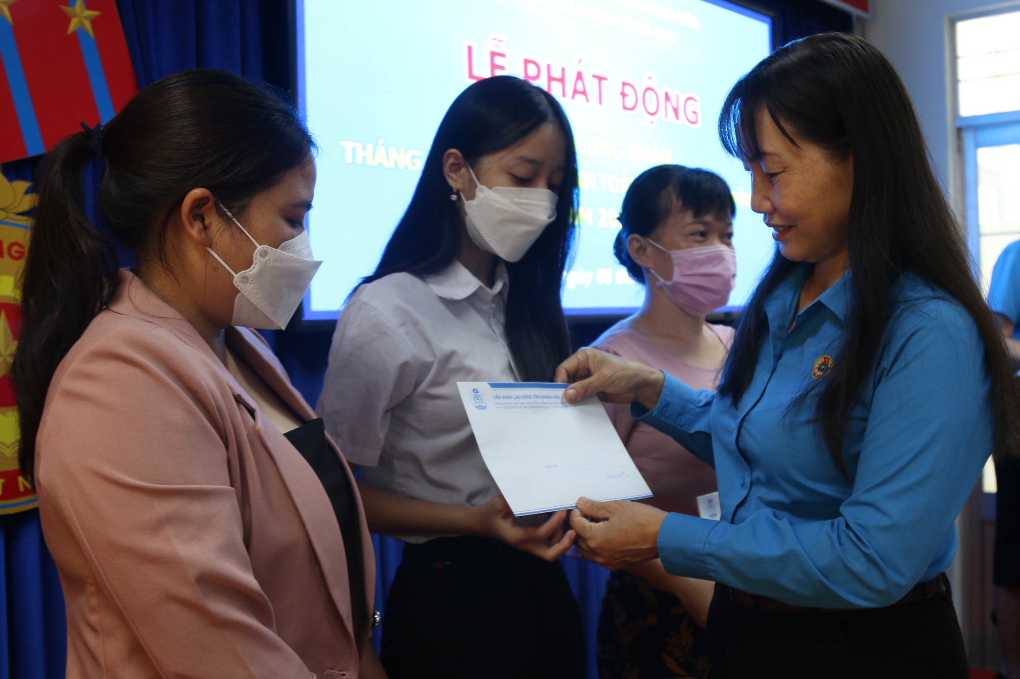 Kh&aacute;nh Ho&agrave;: Tổ chức nhiều hoạt động chăm lo cho đo&agrave;n vi&ecirc;n trong Th&aacute;ng C&ocirc;ng nh&acirc;n - Ảnh 3.