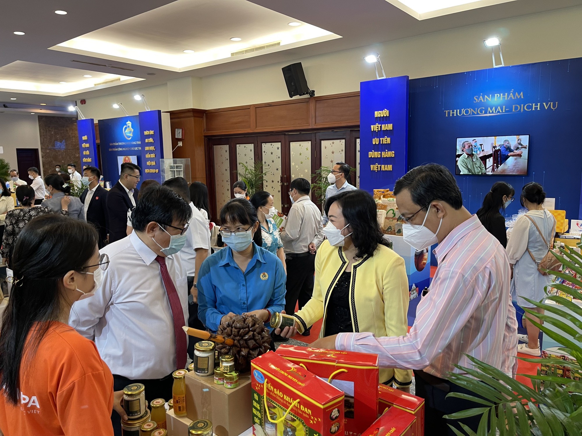 TP HCM đẩy mạnh Cuộc vận động Người Việt Nam ưu tiên dùng hàng Việt Nam