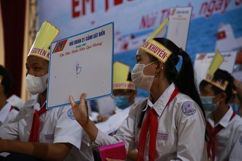 Ươm mầm t&igrave;nh y&ecirc;u biển đảo - Ảnh 2.