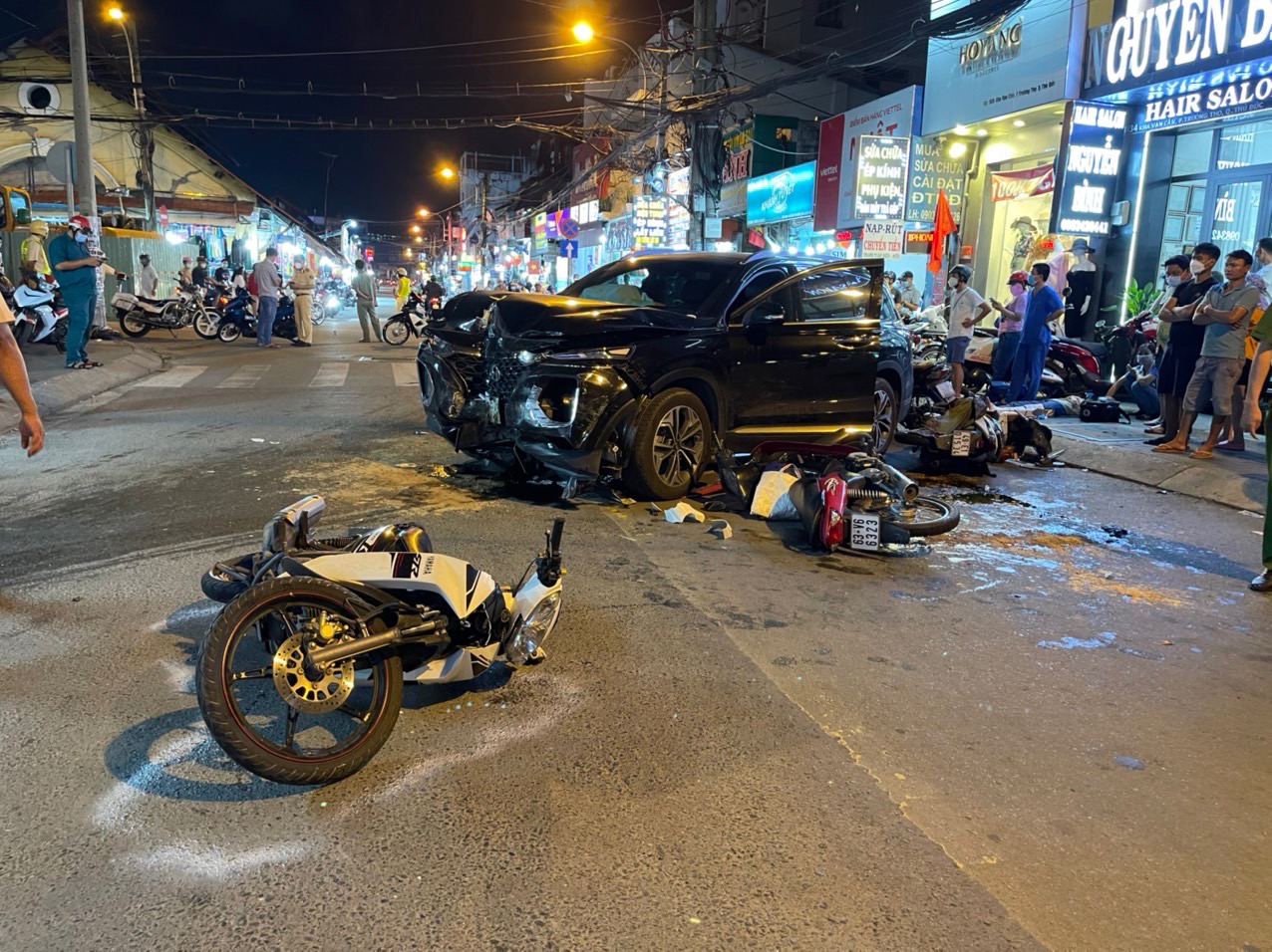 Tài xế ôtô tông hàng loạt xe máy ở Thủ Đức vẫn còn nồng độ cồn trong máu