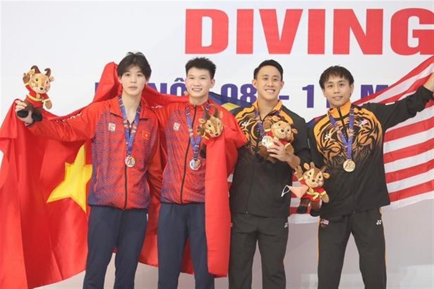 SEA Games 31 ngày 9-5: Điểm nóng nhảy cầu nam