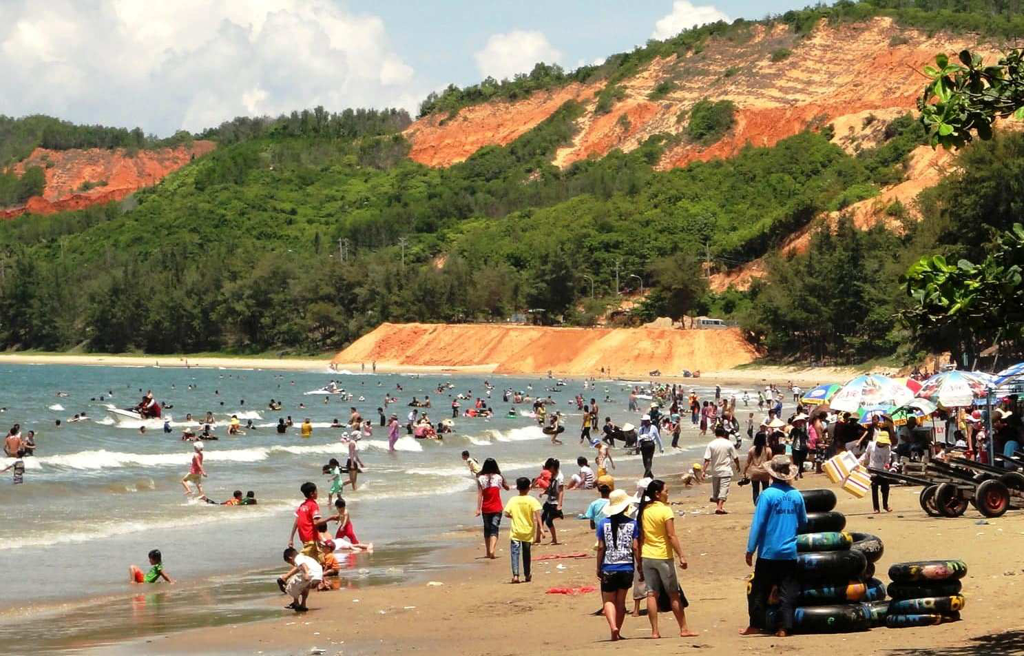 B&igrave;nh Thuận x&acirc;y dựng b&atilde;i tắm biển an to&agrave;n - Ảnh 1.