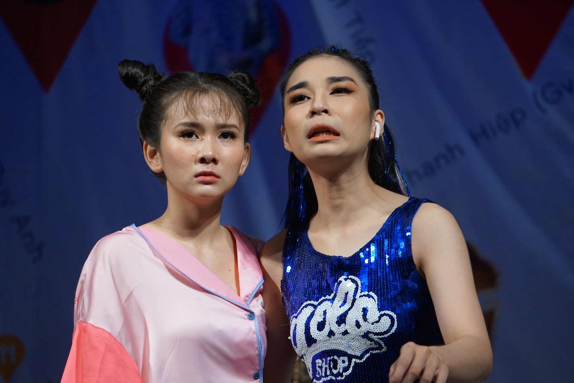 NSND Việt Anh đưa chuyến đ&ograve; cuối với Kh&uacute;c trầm hương - Ảnh 3.