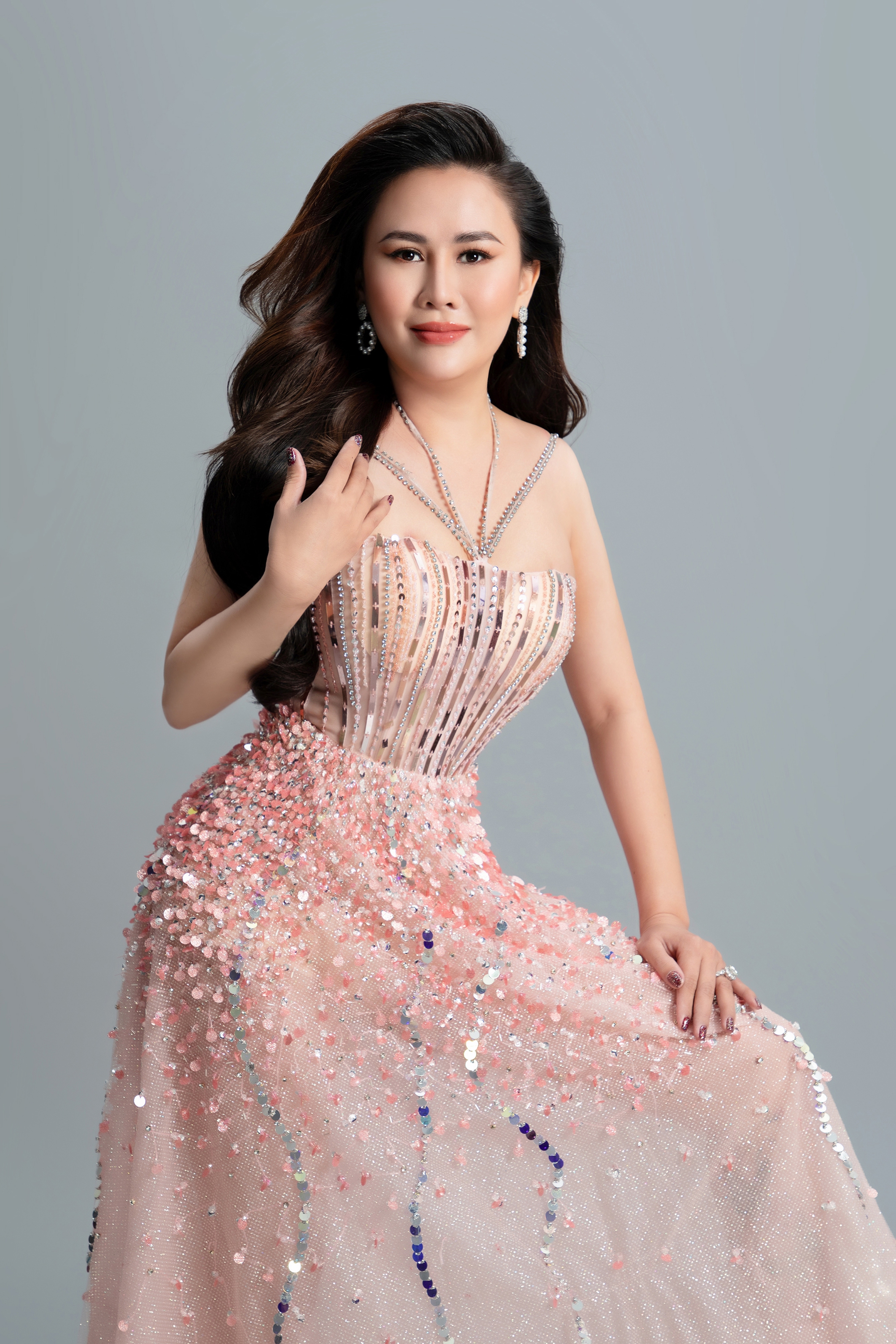 NTK Tommy Nguyễn giới thiệu BST Thiên đường giấc mơ 3 - Ảnh 5.