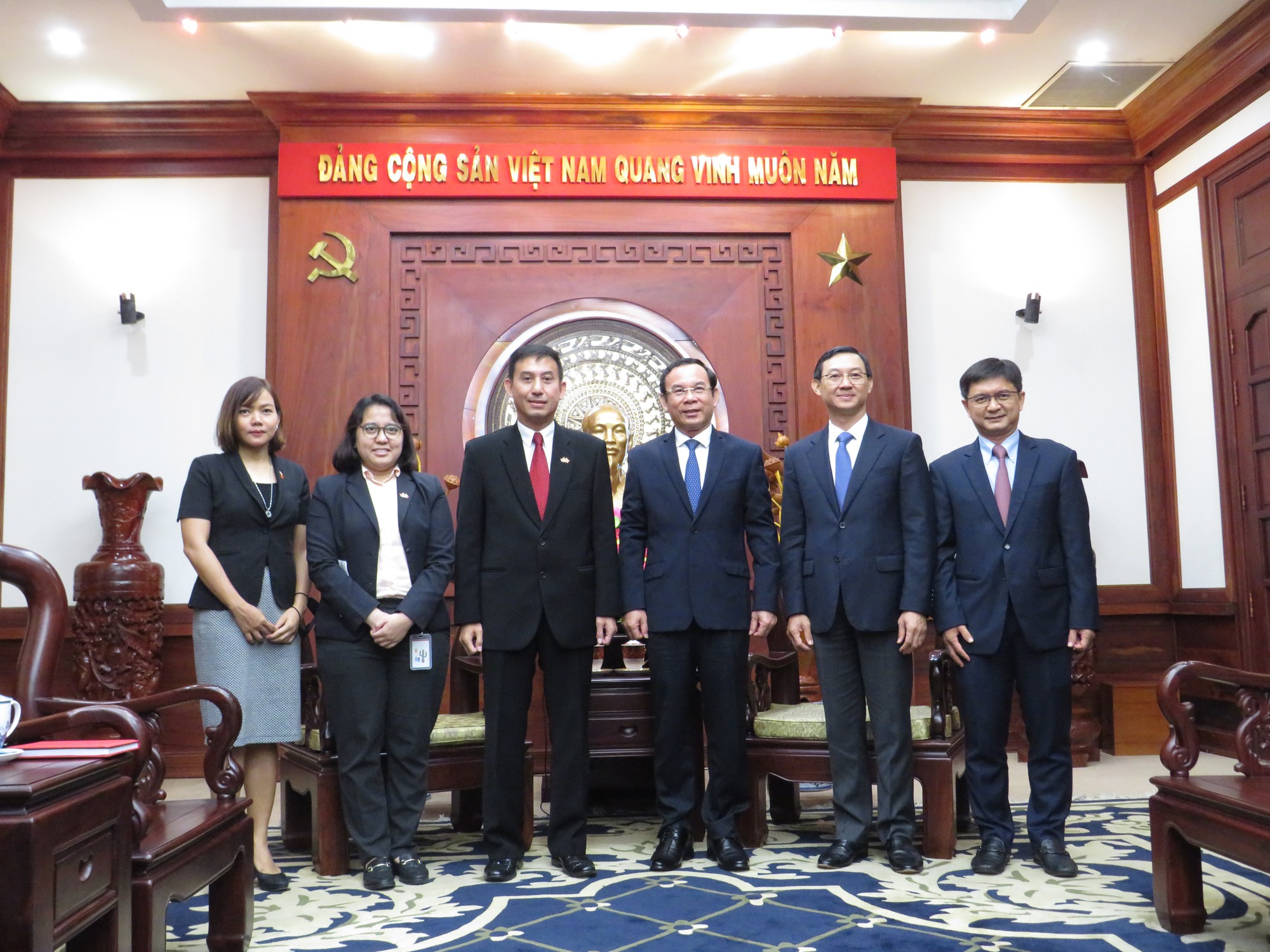 Tổng L&atilde;nh sự Indonesia đề nghị TP HCM kết nghĩa với TP Surabaya - Ảnh 4.