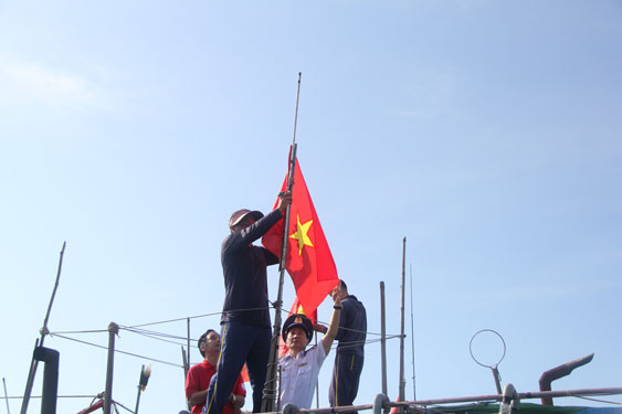 Triệu lá cờ thắm một dải non sông - Ảnh 4.
