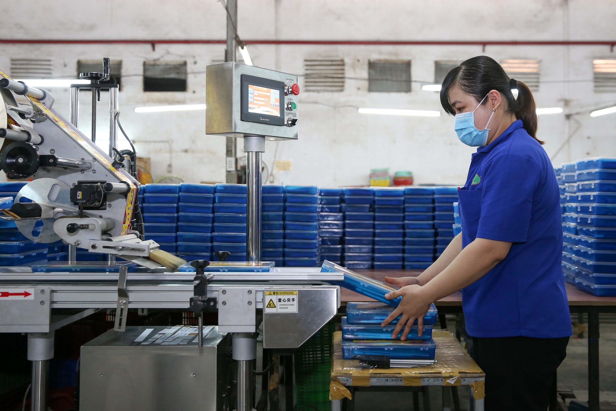 Ồ ạt rút BHXH một lần: Ai thấu hiểu khó khăn của người lao động?