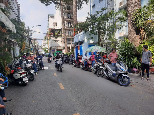 Kỳ thi tuyển sinh lớp 10 tại TP HCM: M&ocirc;n tiếng Anh kh&oacute; kiếm điểm 10 - Ảnh 7.