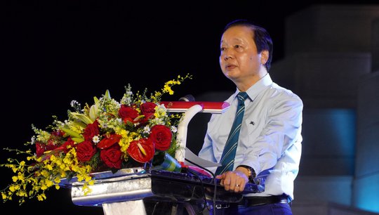 Trao 10.000 lá cờ Tổ quốc cho ngư dân Phú Yên - Ảnh 3.