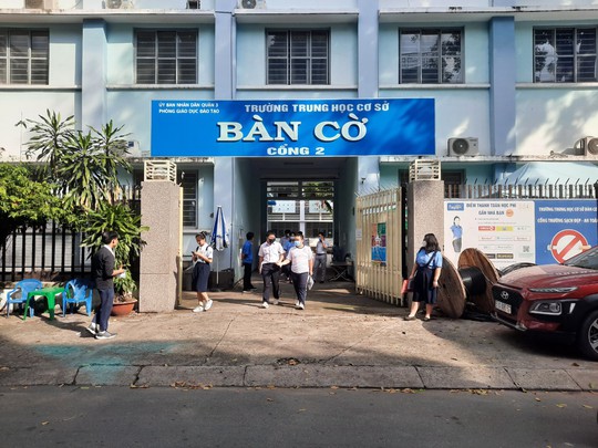 Kỳ thi tuyển sinh lớp 10 tại TP HCM: M&ocirc;n tiếng Anh kh&oacute; kiếm điểm 10 - Ảnh 9.