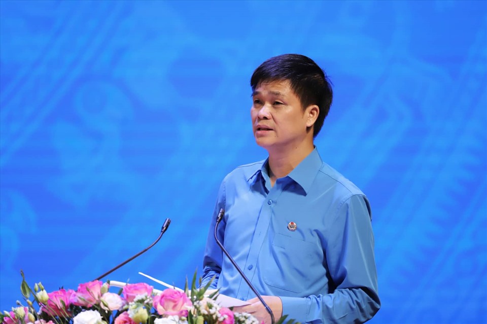 Thủ tướng Ch&iacute;nh phủ  đối thoại với c&ocirc;ng nh&acirc;n: V&igrave; mục ti&ecirc;u cao nhất l&agrave; nh&acirc;n d&acirc;n được ấm no, hạnh ph&uacute;c - Ảnh 3.