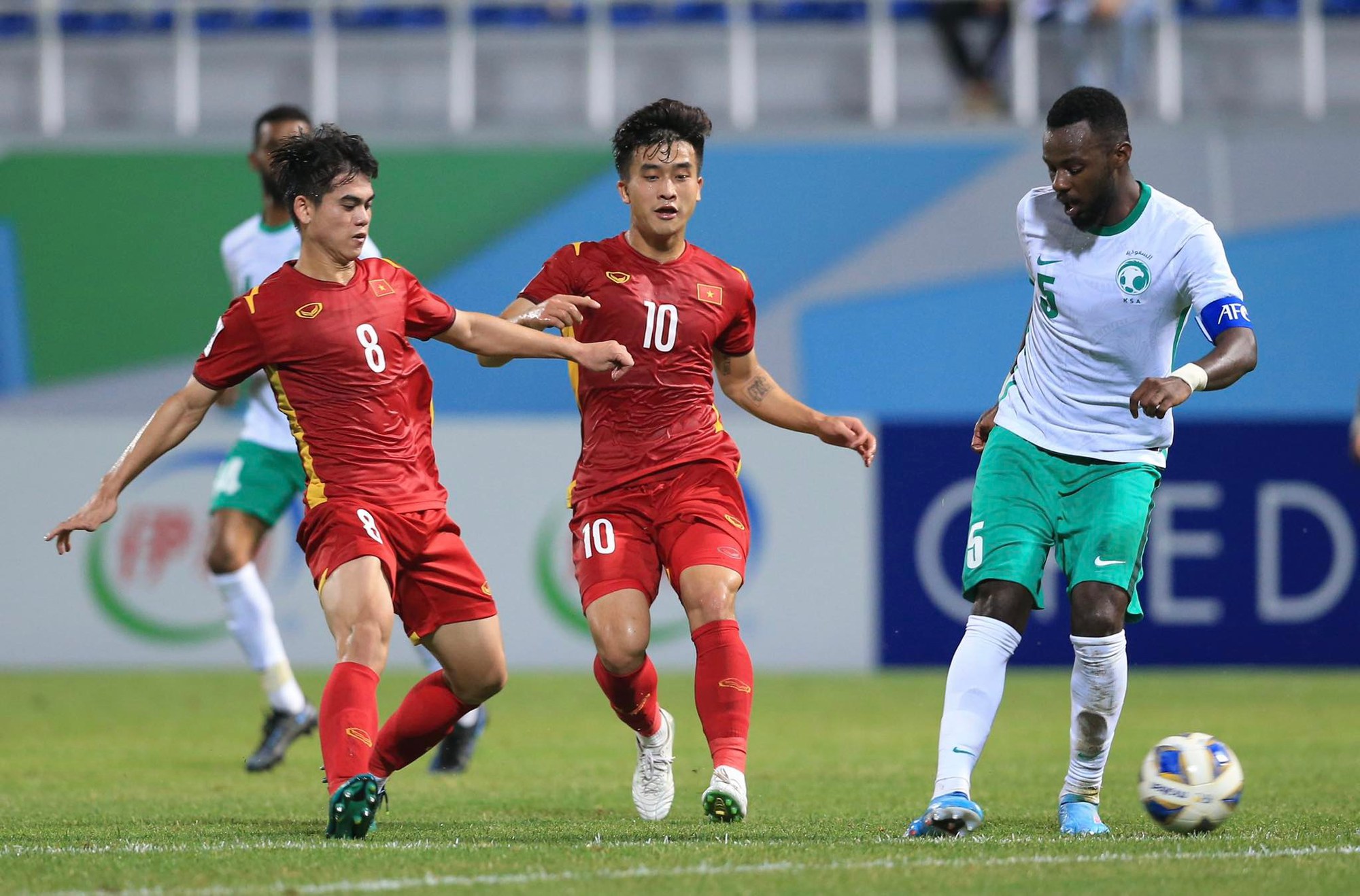 Lối chơi của U23 Việt Nam ở hiệp 2 với Ả Rập Saudi g&acirc;y tranh c&atilde;i - Ảnh 4.