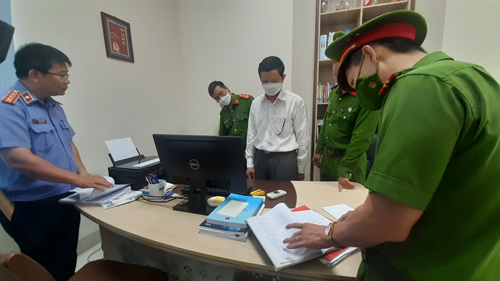Khởi tố 4 cán bộ liên quan Việt Á, xem xét trách nhiệm 1 Phó chủ tịch UBND tỉnh