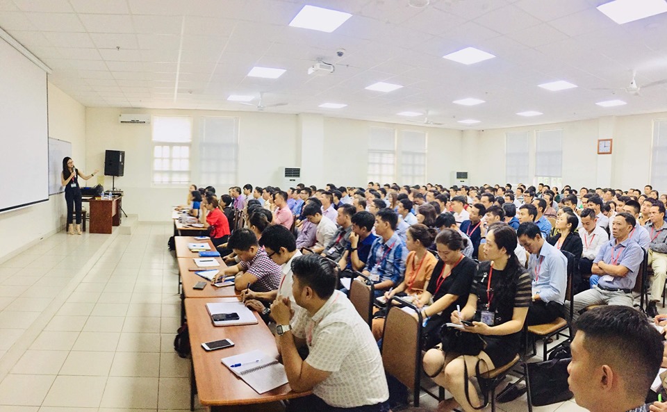 B&agrave;i to&aacute;n chuy&ecirc;n nghiệp h&oacute;a nghề m&ocirc;i giới v&agrave; ph&aacute;t triển nguồn nh&acirc;n lực ng&agrave;nh bất động sản - Ảnh 2.