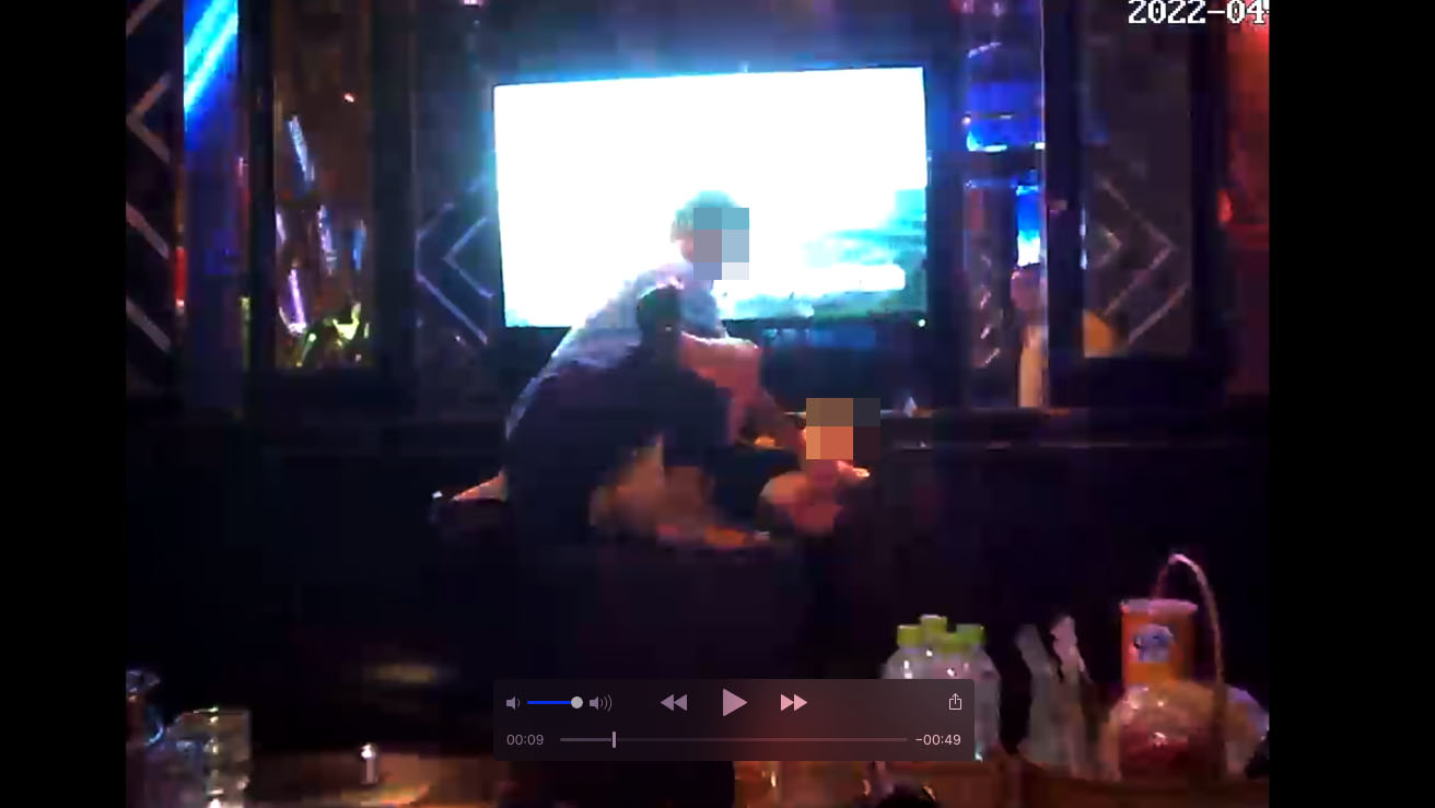 Đón xem phần 3: Tràn lan quán karaoke thác loạn ở Bình Dương - Ảnh 2.