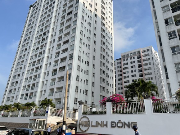 B&agrave;ng ho&agrave;ng hiện trường 2 cha con tử vong tại chung cư ở TP Thủ Đức - Ảnh 1.