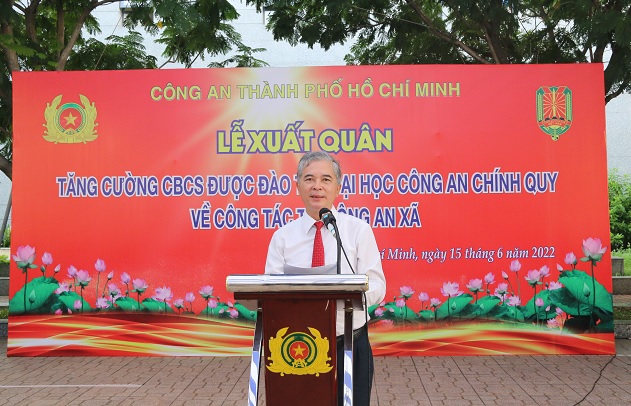Công an TP HCM đưa 100 cán bộ, chiến sĩ về công an xã - Ảnh 3.