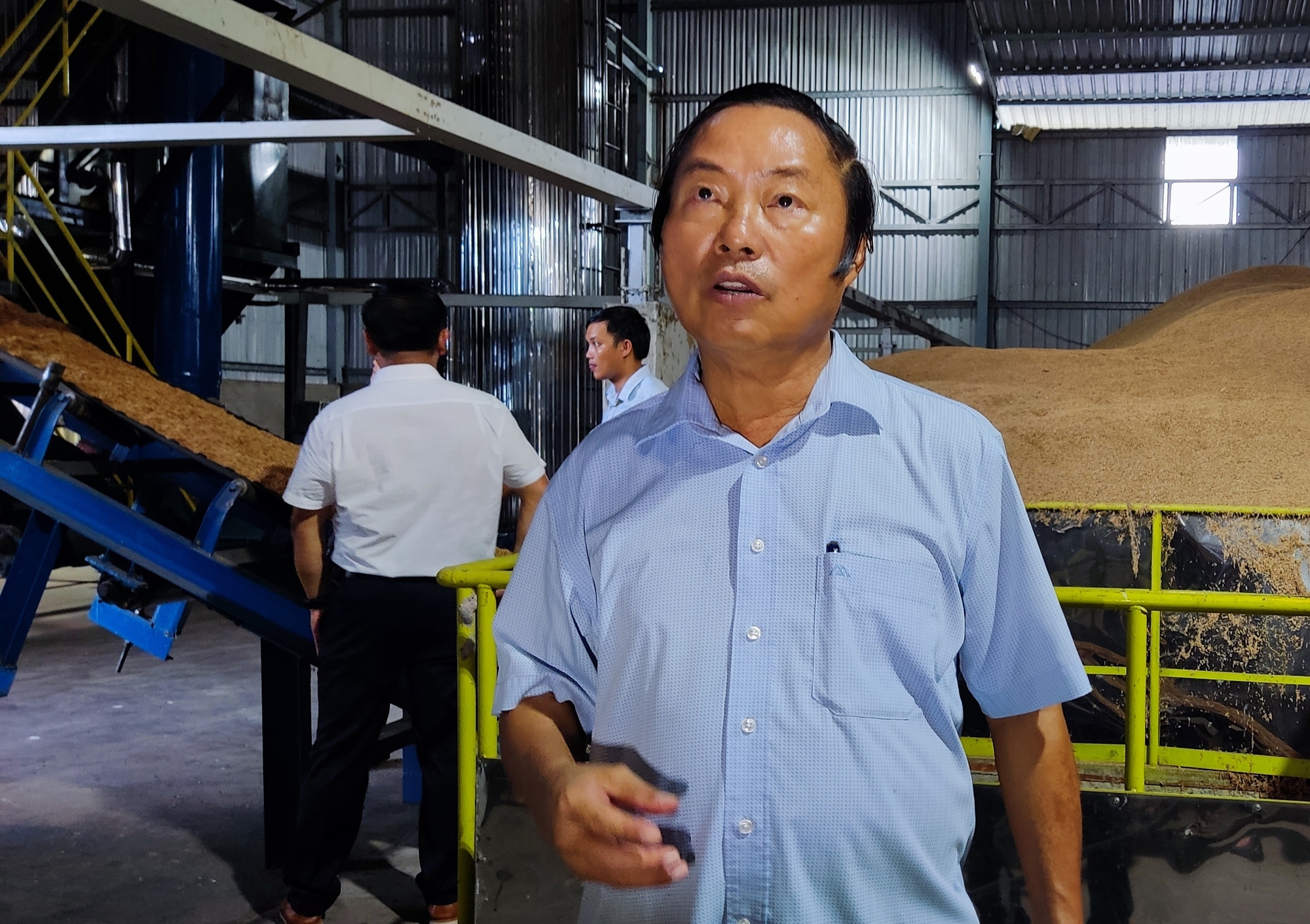 Dùng trấu thay dầu DO tại nhà máy cao su 180 tỉ đồng