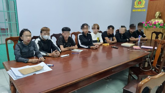 Ngăn chặn nhiều nh&oacute;m &ldquo;giang hồ nh&iacute;&rdquo; lộng h&agrave;nh ở Rạch Gi&aacute; - Ảnh 6.