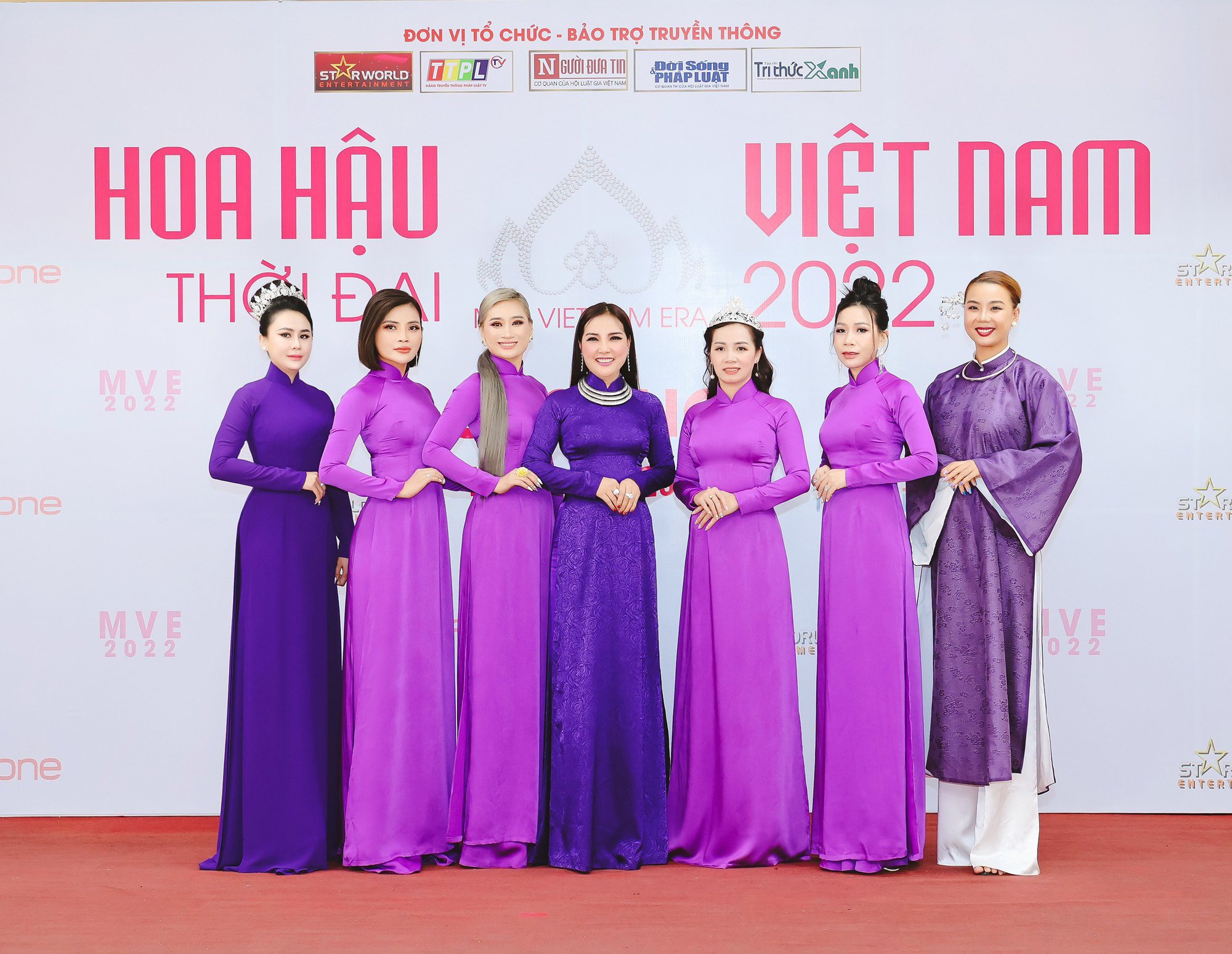 Hoa hậu L&yacute; Kim Ng&acirc;n mặc &aacute;o d&agrave;i thuần Việt casting hoa hậu - Ảnh 3.