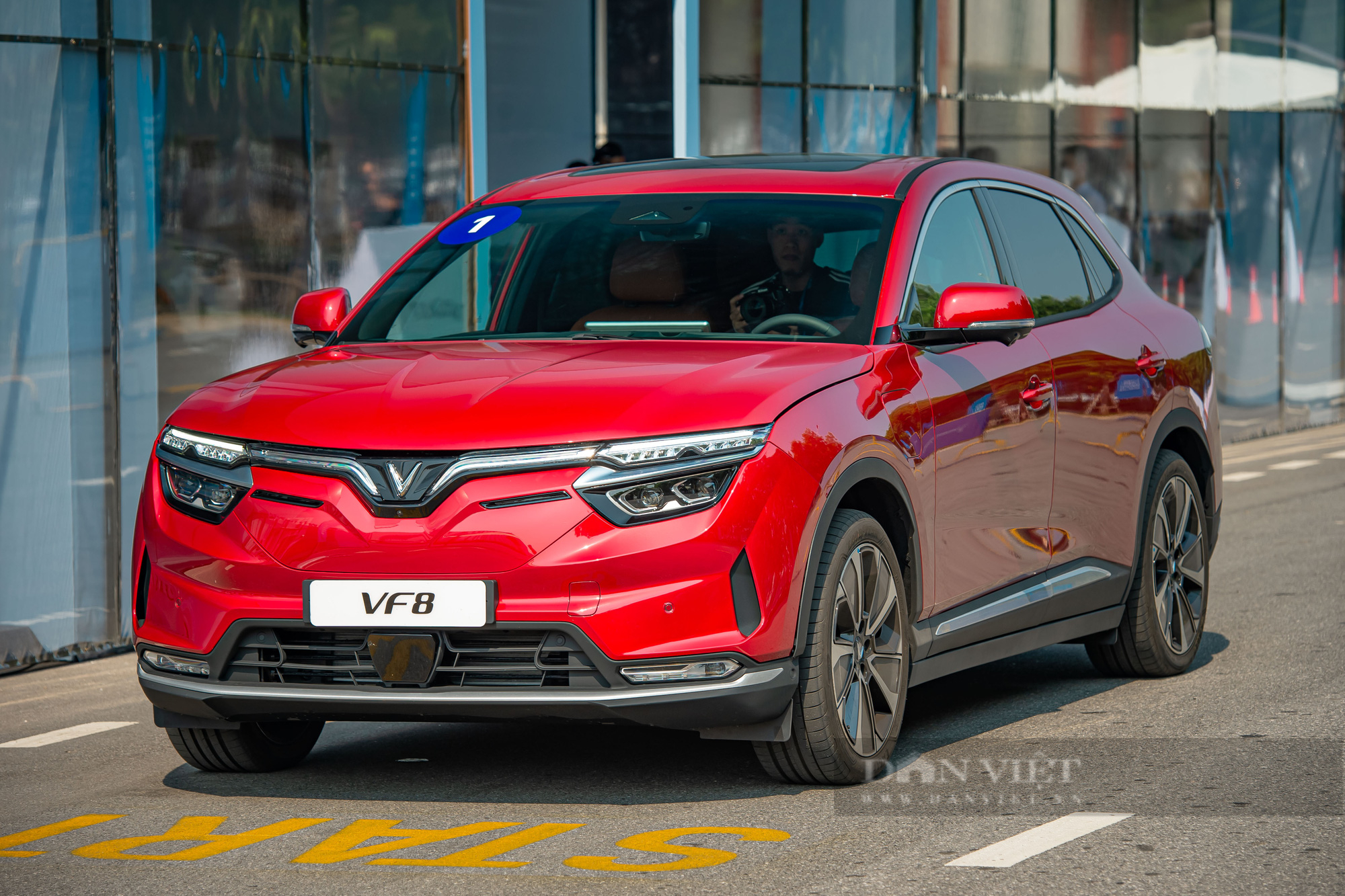 Xe điện VinFast VF8 hoàn thành đăng kiểm tại Việt Nam