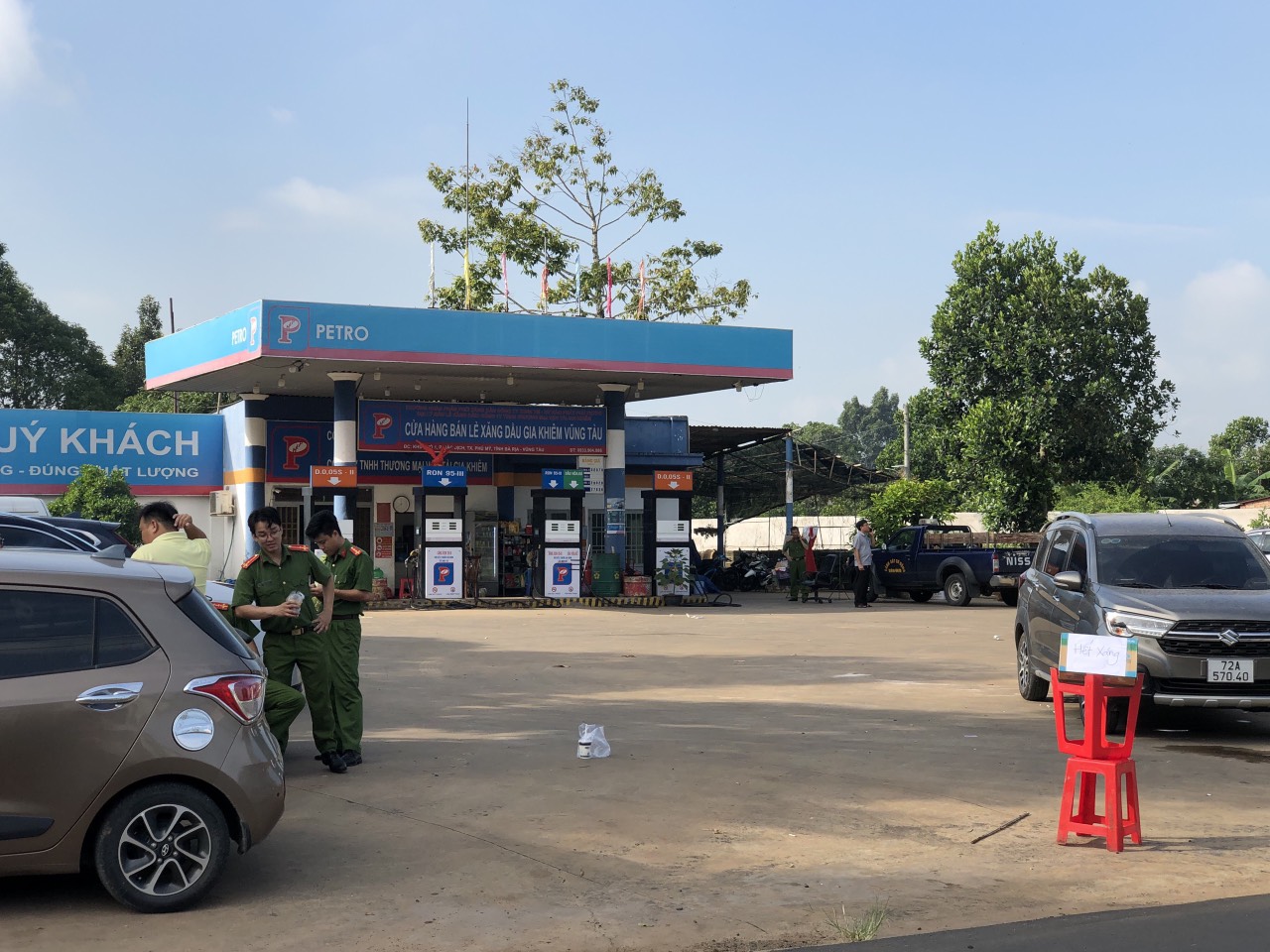 Công an đang phong tỏa, khám xét cây xăng ở Bà Rịa-Vũng Tàu