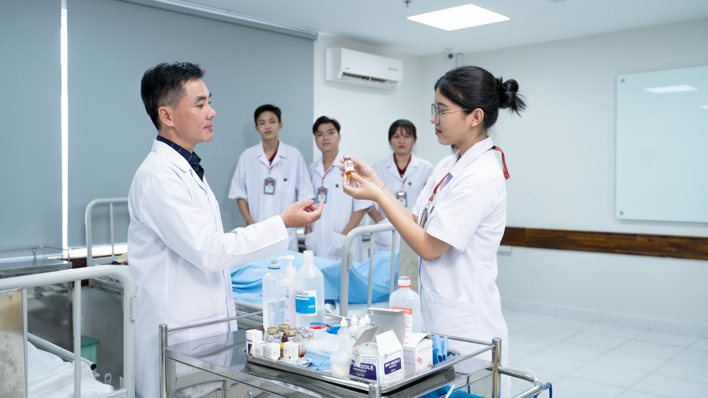 Có gì trong chương trình học ngành nghề ‘hot nhất thế giới’ tại Nova College - Ảnh 1.
