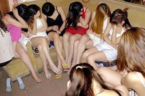 Khởi tố nhiều tú ông, tú bà điều hành 250 cô gái trong đường dây mại dâm