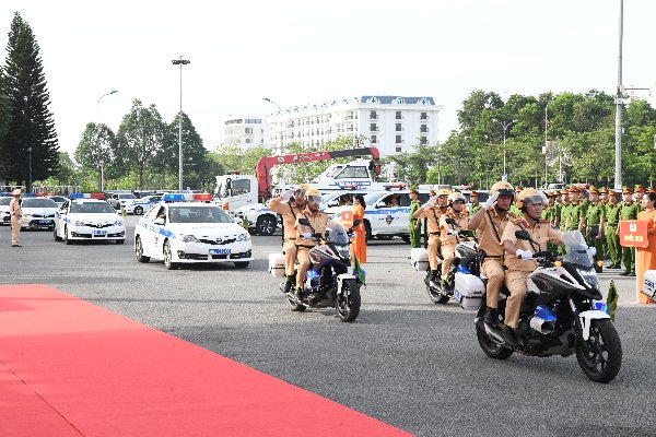 Cục CSGT: Cưỡng chế, tháo, cắt thùng xe về đúng với thiết kế - Ảnh 3.