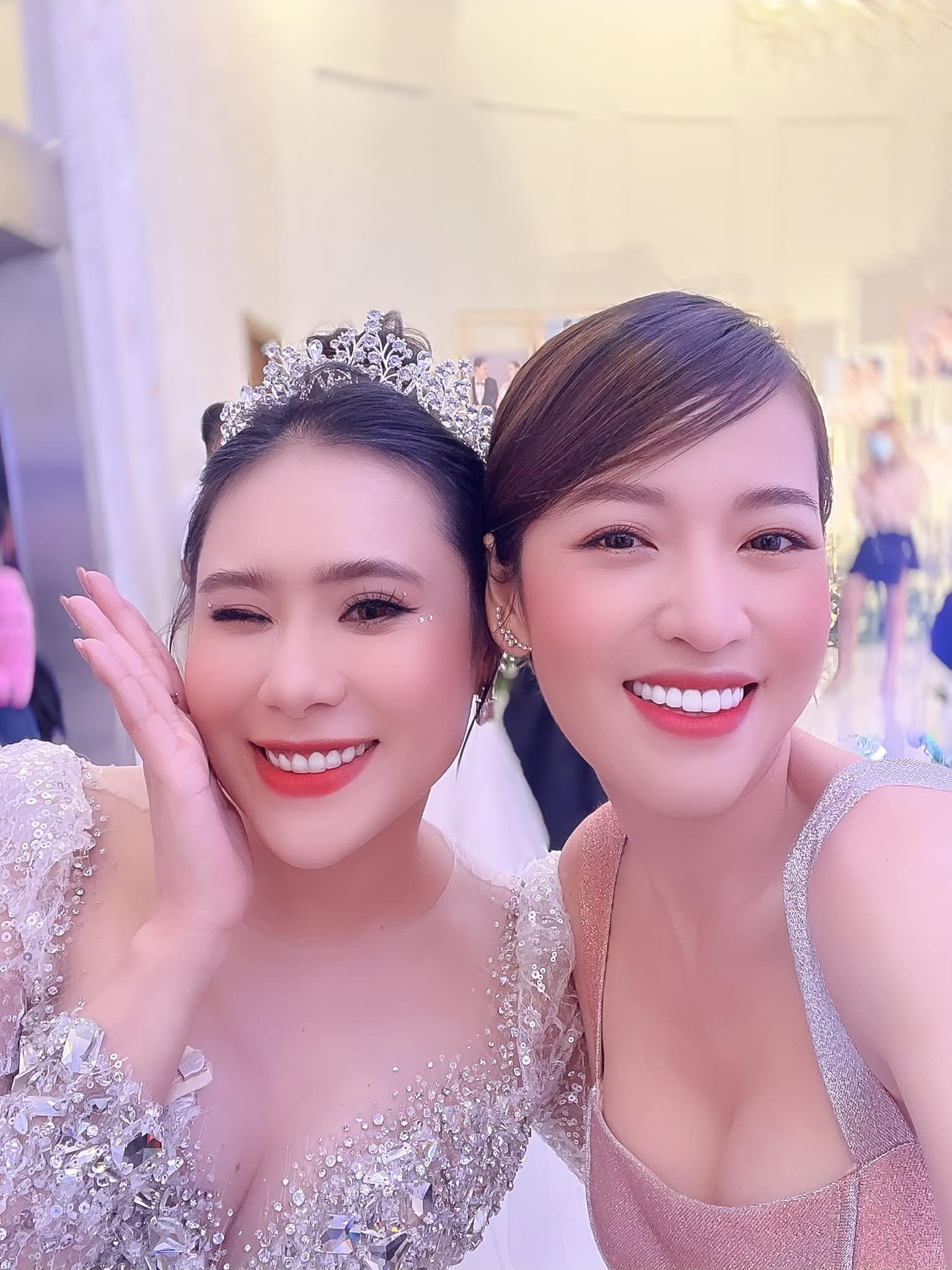Cao Minh Đạt, Khả Như, Kim Tuyến&hellip; tề tựu mừng tiệc cưới Hồ B&iacute;ch Tr&acirc;m - Ảnh 14.