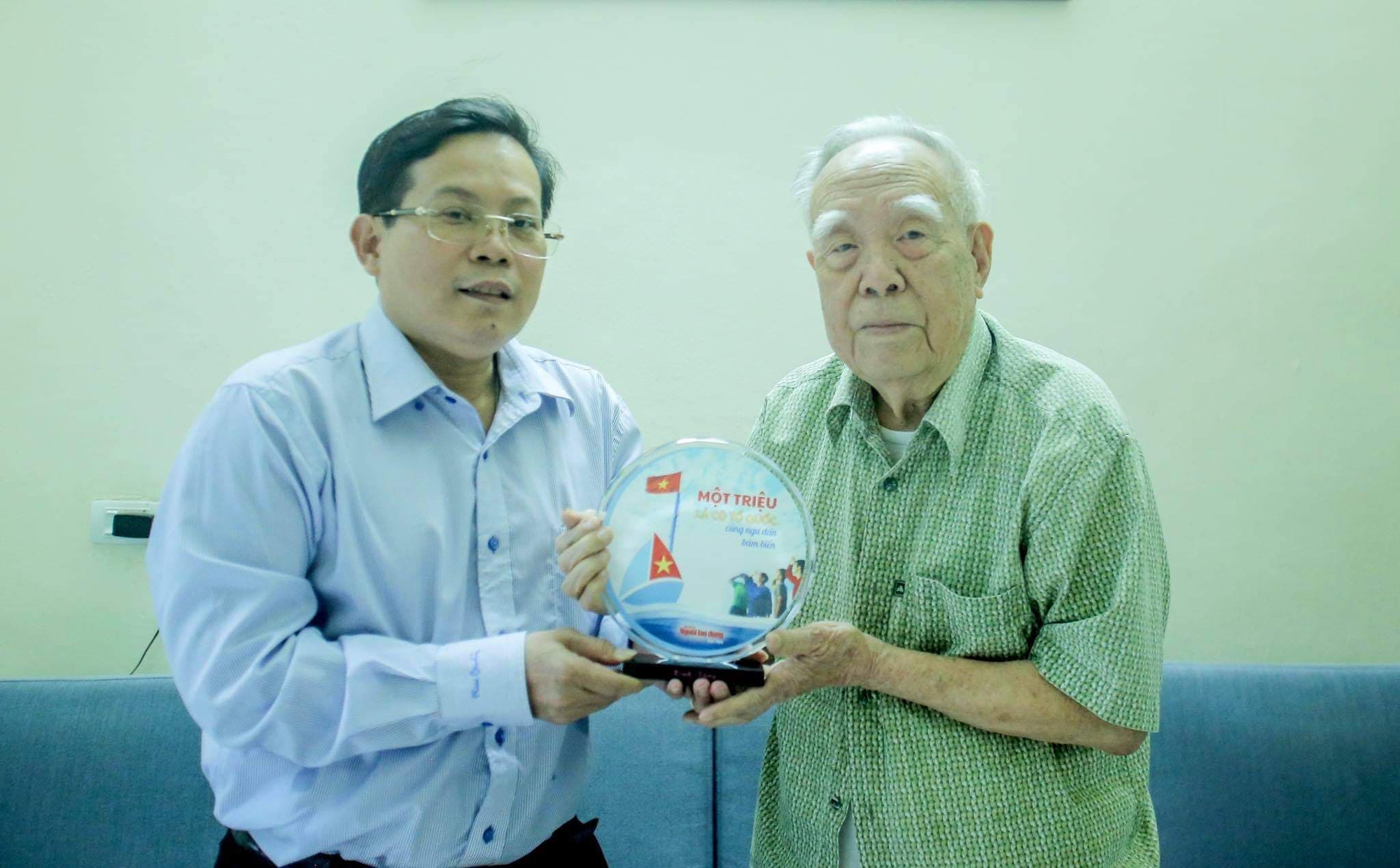Cả đời làm phóng viên