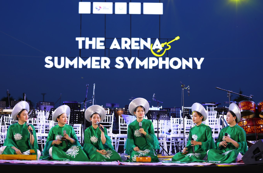 Khán giả thăng hoa với "Khúc giao hưởng mùa hạ Arena"