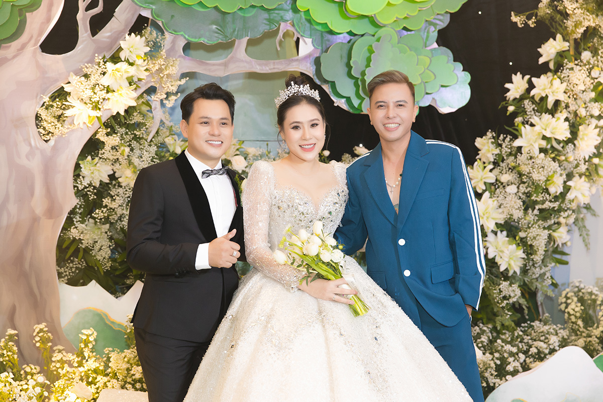 Cao Minh Đạt, Khả Như, Kim Tuyến&hellip; tề tựu mừng tiệc cưới Hồ B&iacute;ch Tr&acirc;m - Ảnh 8.