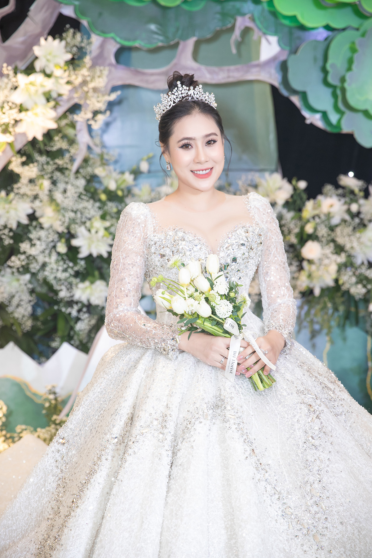 Cao Minh Đạt, Khả Như, Kim Tuyến&hellip; tề tựu mừng tiệc cưới Hồ B&iacute;ch Tr&acirc;m - Ảnh 1.