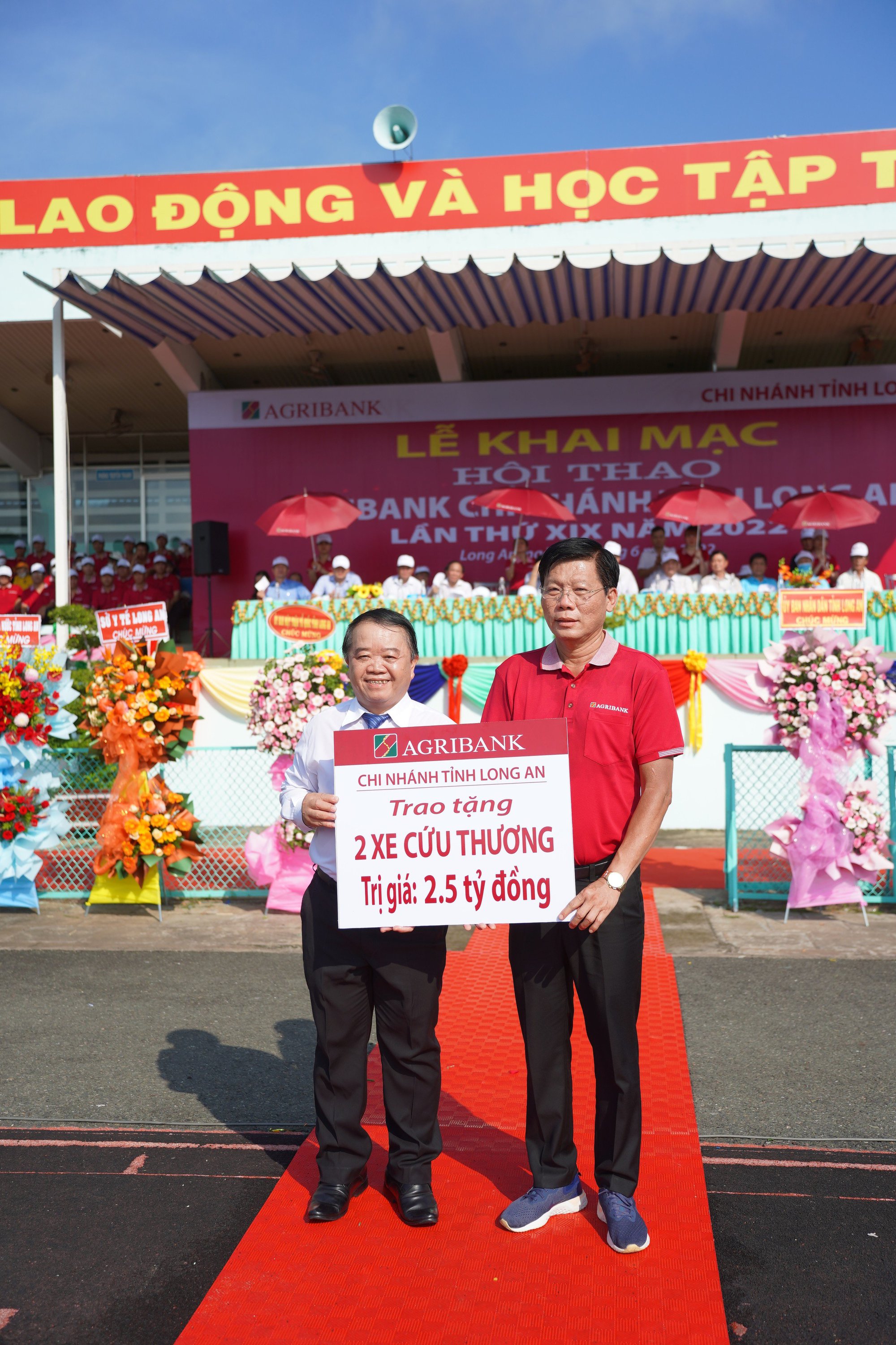 Khai mạc hội thao Agribank Chi nh&aacute;nh Long An lần thứ 19 - Ảnh 12.
