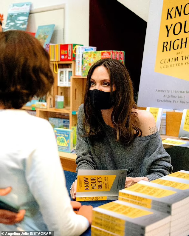 Angelina Jolie khen ngợi sự dũng cảm của người tị nạn - Ảnh 5.