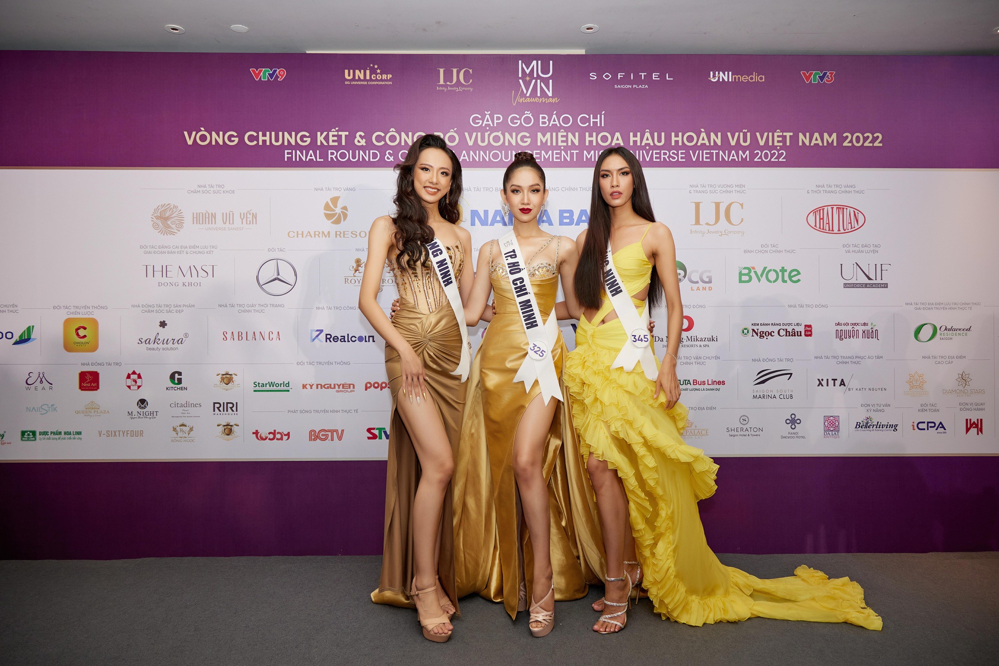Cận cảnh chiếc vương miện gắn hơn 2.000 vi&ecirc;n kim cương của T&acirc;n hoa hậu Ho&agrave;n vũ - Ảnh 1.