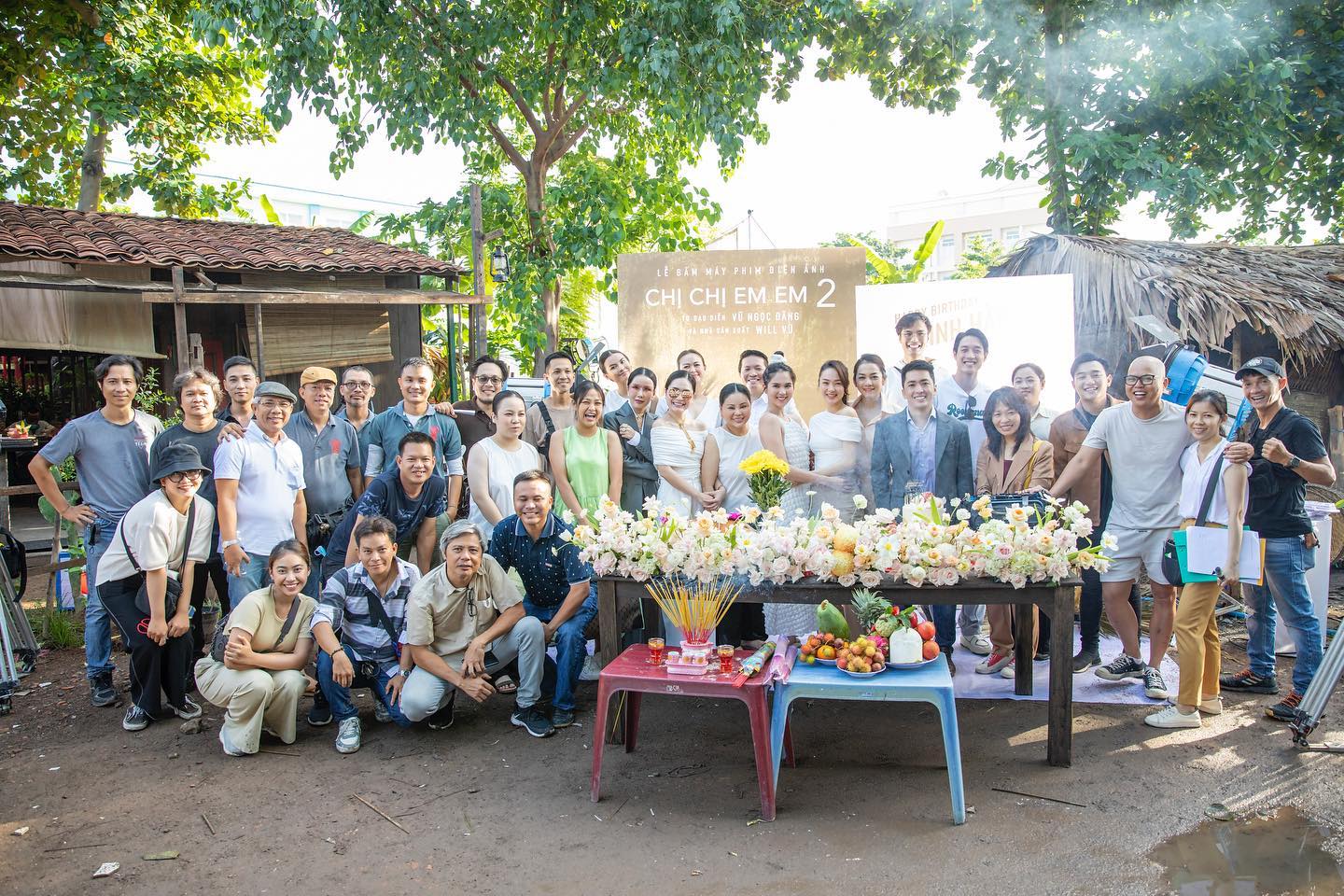 Sau tiệc cưới, Minh Hằng đóng phim cùng Ngọc Trinh - Ảnh 5.