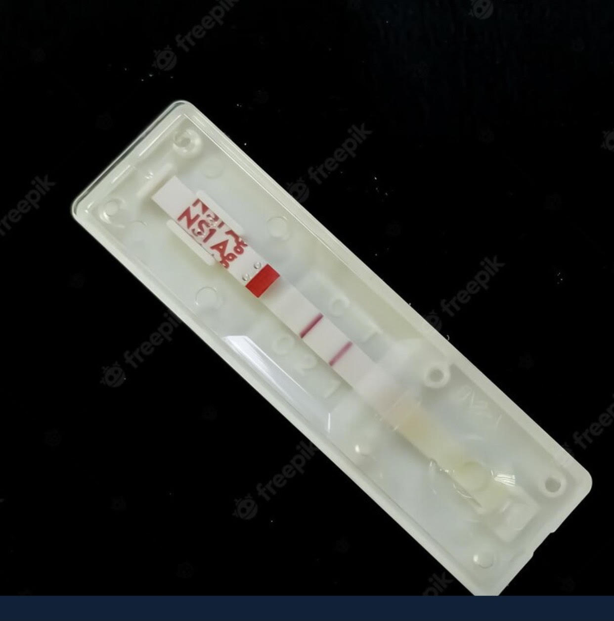 Test nhanh sốt xuất huyết có chính xác?