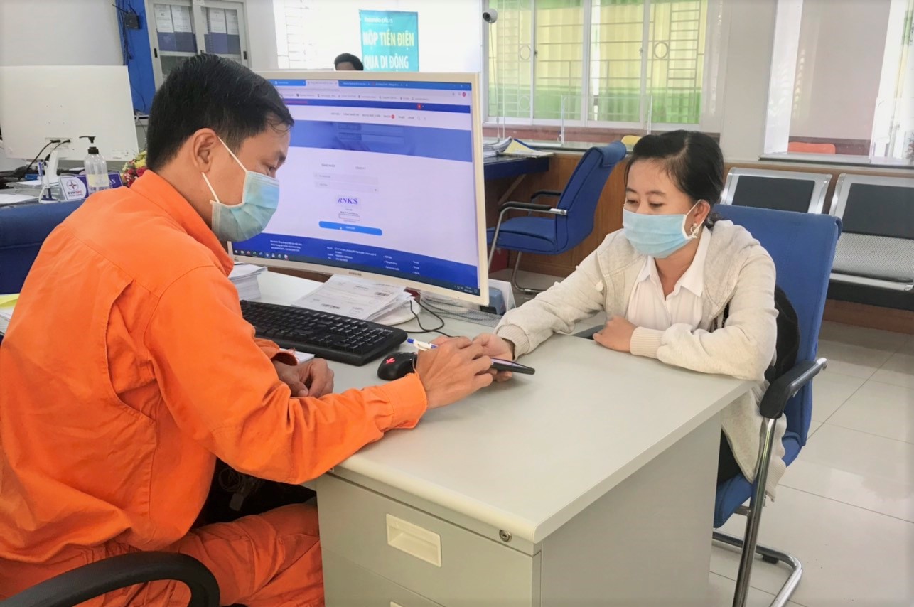 Đa dạng kênh thanh toán, nâng cao dịch vụ chăm sóc khách hàng dùng điện - Ảnh 2.