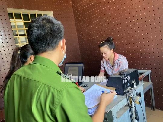Triệt ph&aacute; 3 đường d&acirc;y l&ocirc; đề giao dịch hơn 30 tỉ đồng/th&aacute;ng ở Quảng B&igrave;nh - Ảnh 2.