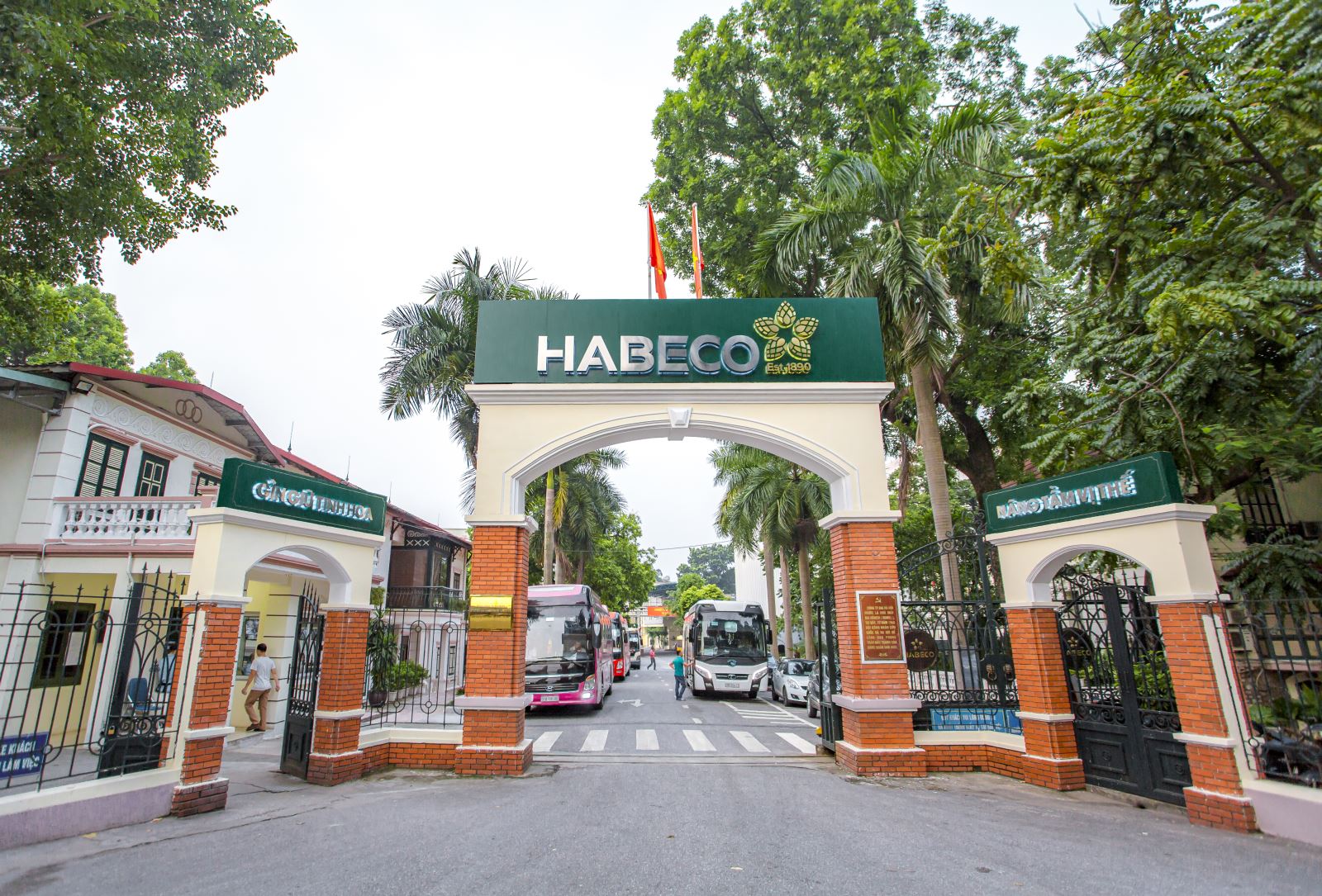 Nhà máy bia Hà Nội và 8 cơ sở trên "đất vàng" sẽ được di dời