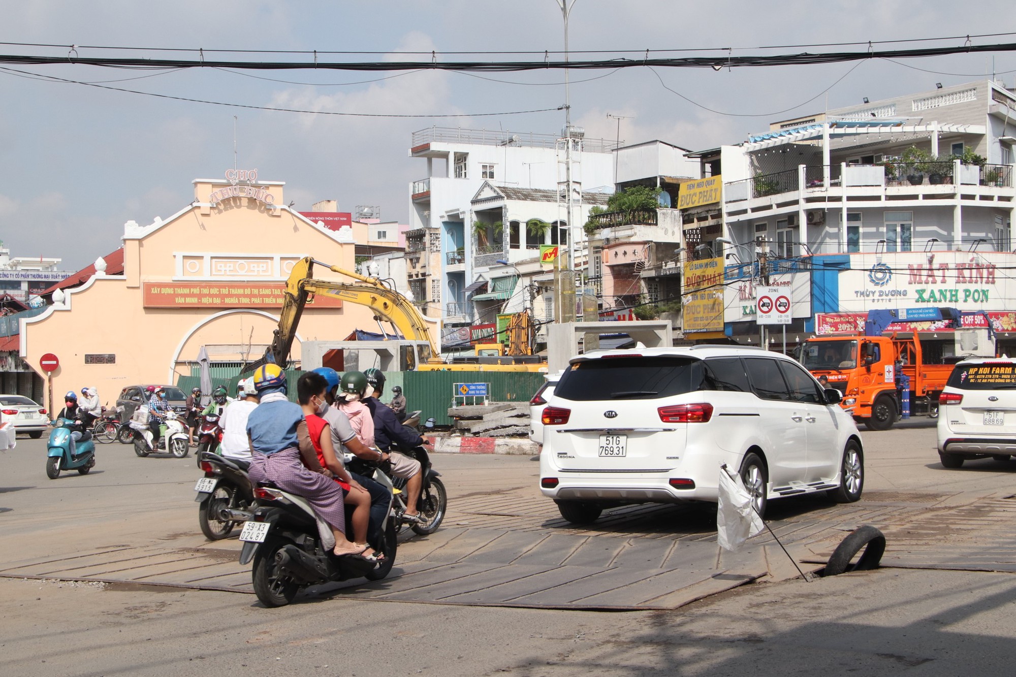 Ng&aacute;n với h&igrave;nh ảnh đường V&otilde; Văn Ng&acirc;n, TP Thủ Đức - Ảnh 9.