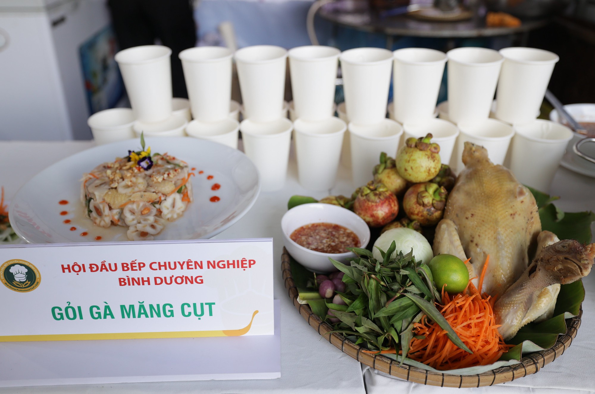 Ăn đã đời tại lễ hội ẩm thực Festival Huế 2022 - Ảnh 10.