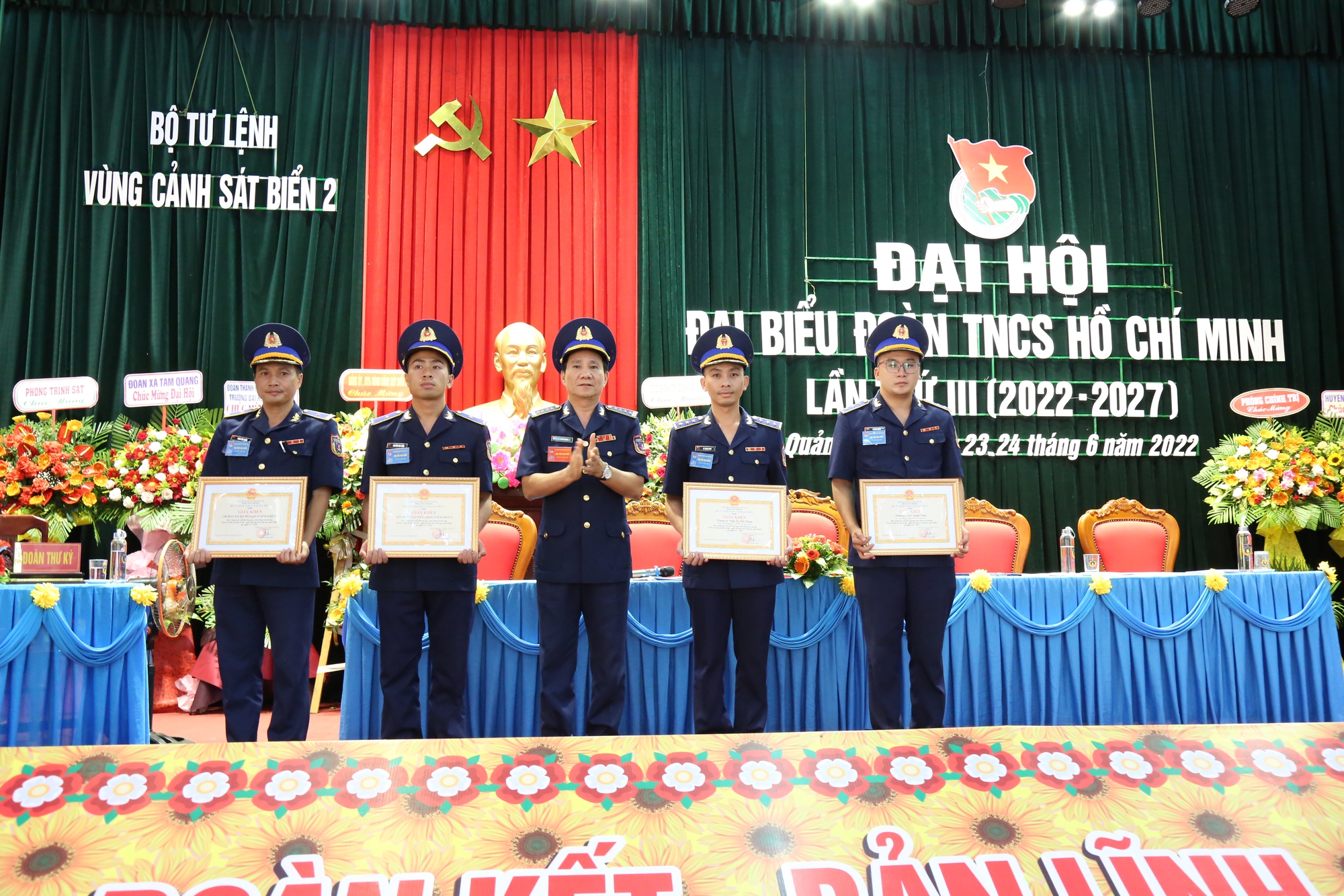 Đoàn thanh niên Bộ Tư lệnh Vùng Cảnh sát biển 2 quyết tâm thực hiện 3 khâu đột phá - Ảnh 4.