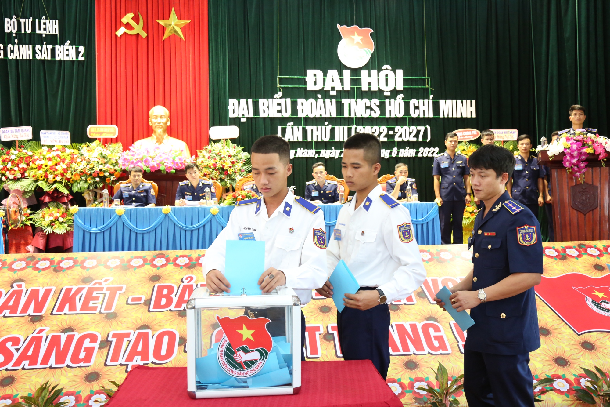 Đoàn thanh niên Bộ Tư lệnh Vùng Cảnh sát biển 2 quyết tâm thực hiện 3 khâu đột phá - Ảnh 1.