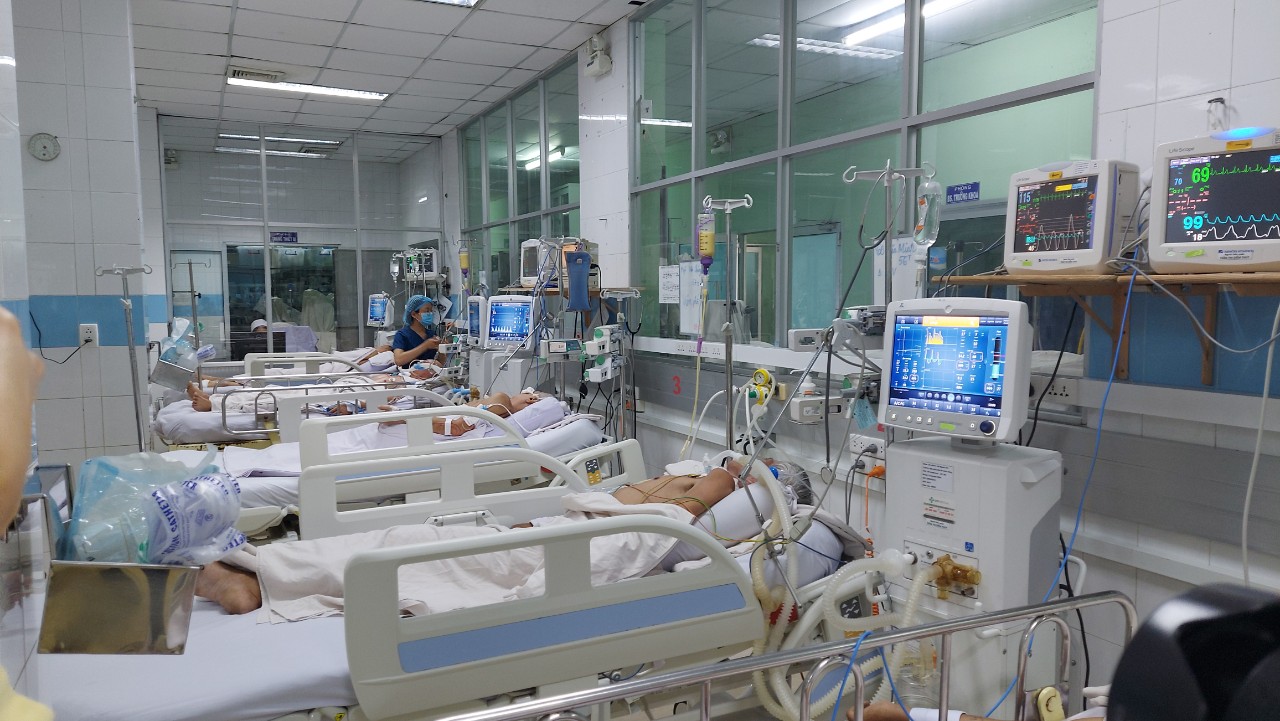 Hình ảnh bệnh nhân sốt xuất huyết đang tăng nhanh ở TP HCM - Ảnh 1.
