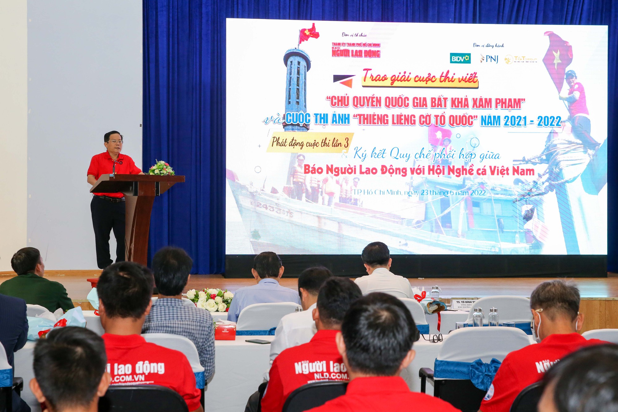 Một l&ograve;ng hướng về Tổ quốc - Ảnh 1.
